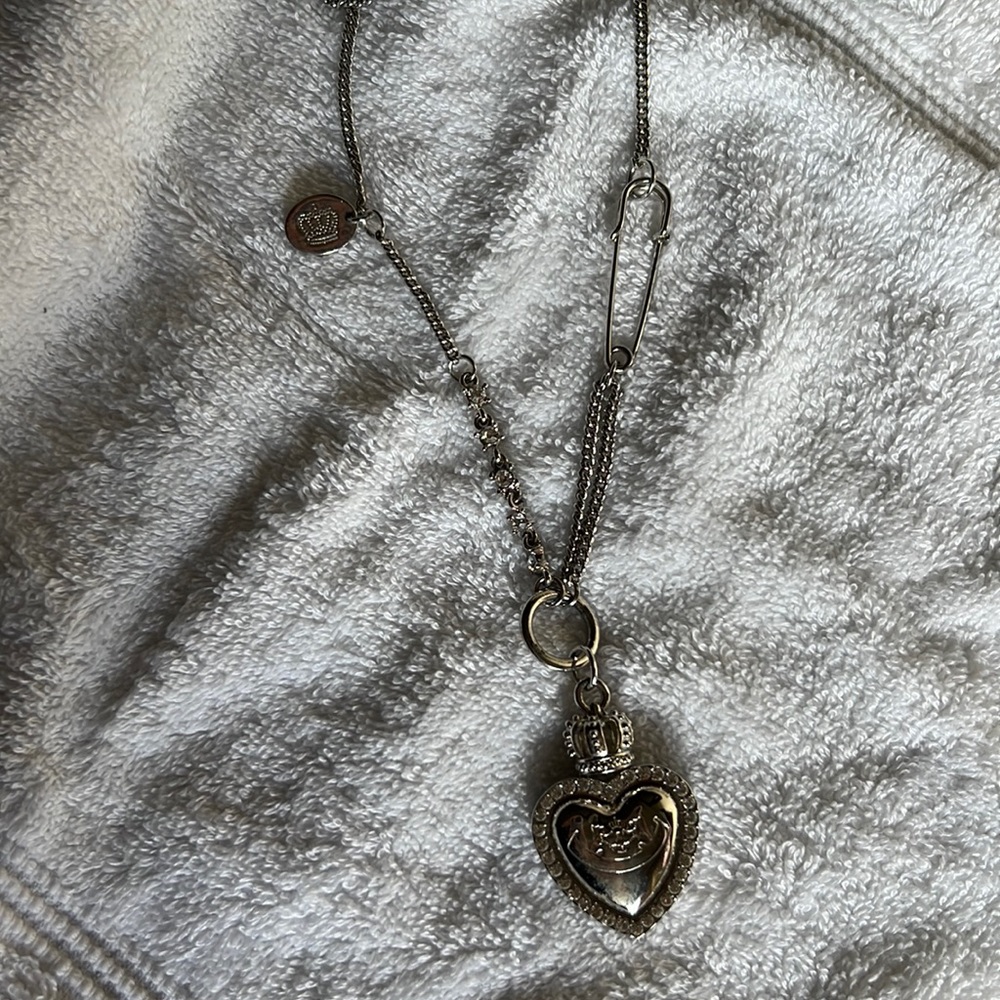Juicy Couture 🩶 Necklace